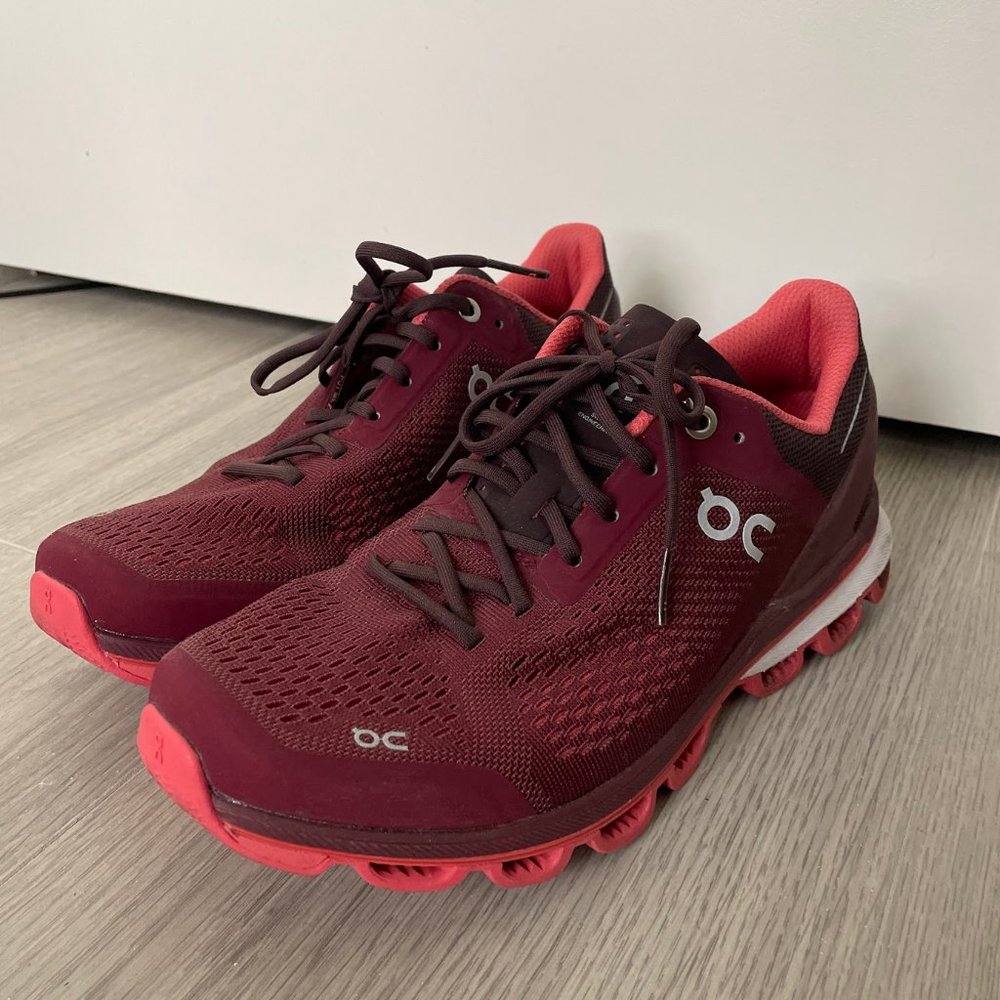 On Cloud Cloudsurfer Running Shoes Women’s Sz 7.5